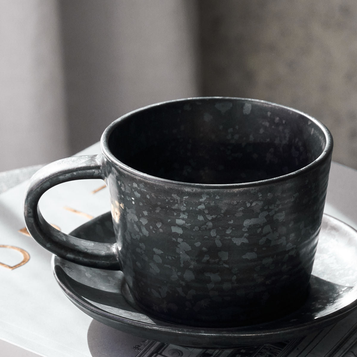 Kaffeetasse mit Untertasse, HDPion, Schwarz/Braun h: 6.5 cm, dia: 7 cm, dia: 13 cm