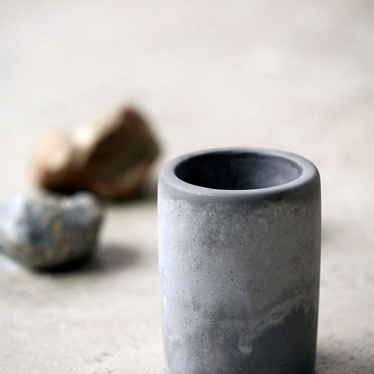 Zahnputzbecher, Cement, Grau h: 10 cm, Ø 7,6 cm